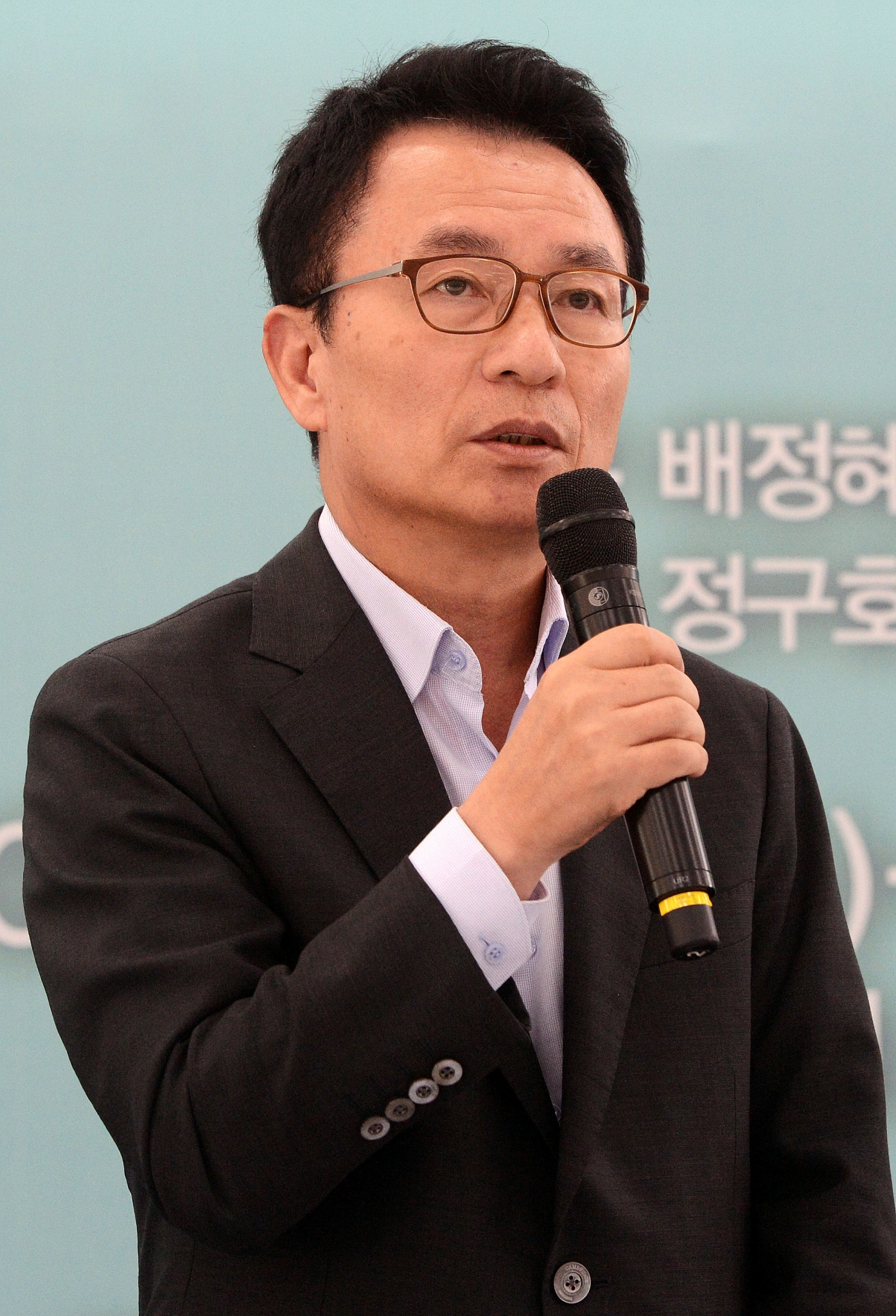 안호상. 안호상 국립중앙극장 극장장이 지난 4일 서울 중구 국립중앙극장에서 열린 국립무용단 신작 '춘상' 제작 발표회에서 인사말을 하고 있다. /사진=뉴시스