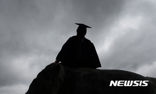 [주말 날씨] 전국 구름, 제주는 비 소식… '태풍 탈림' 직간접 영향