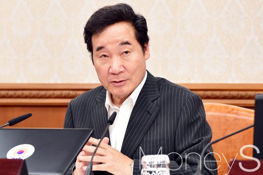 이낙연 총리. 이낙연 국무총리가 지난 6월5일 서울 종로구 정부서울청사에서 국무회의를 주재하고 있다. /사진=임한별 기자
