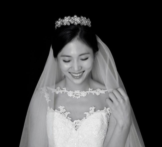 배우 이동진, 펜싱선수 김지연과 10월 결혼 