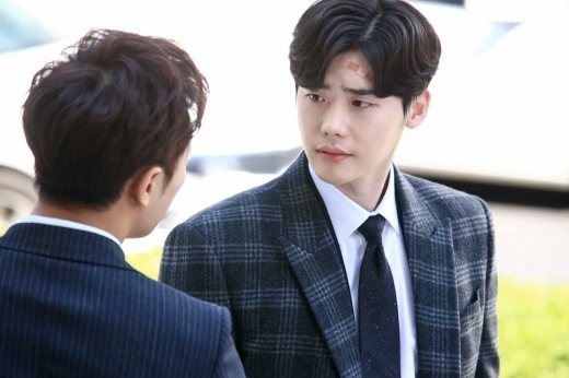 '당잠사' 이종석, 이상엽과 신경전 포착… '얽히고 설킨 과거'
