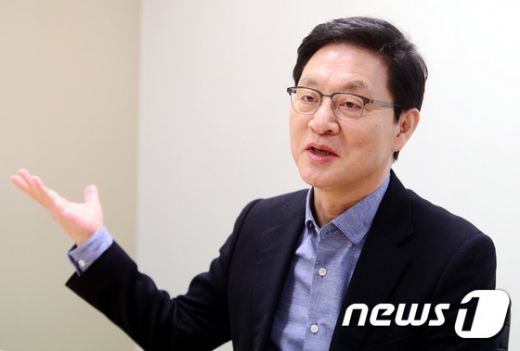 정두언 