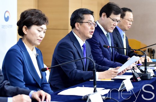 [10·24 가계부채 종합대책] 일자리 늘리고 소득지원 강화