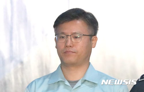 정호성 전 청와대 부속비서관이 25일 결심공판을 위해 법정에 출석하고 있다. /사진=뉴시스