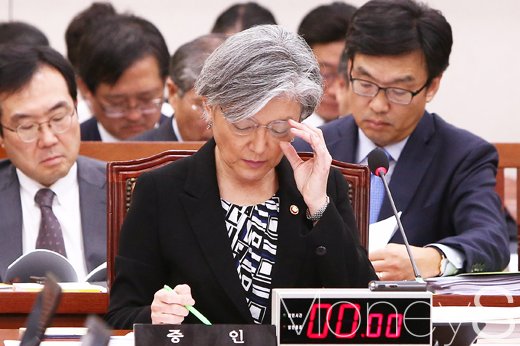 강경화. 한중정상회담. 강경화 외교부 장관이 지난 12일 국회 외교통일위원회 국정감사에 참석해 의원들의 질의에 답변하고 있다. /사진=임한별 기자