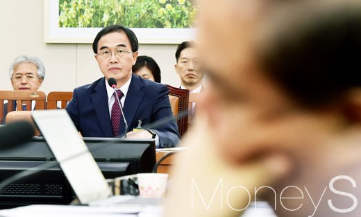 391 흥진호. 흥진호 나포. 사진은 조명균 통일부 장관. /사진=임한별 기자