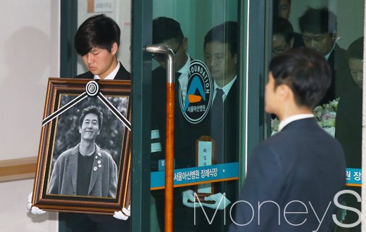 김주혁 발인, 차량 국과수 검사 의뢰… 경찰 