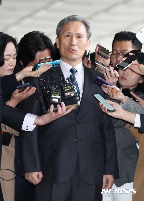 김관진 전 국방부장관이 7일 오전 검찰에 피의자신분으로 출석했다. /사진=뉴시스