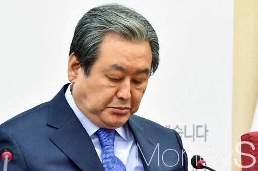 9일 서울 여의도 당사에서 바른정당 탈당파 의원들의 재입당 간담회가 열렸다. 사진은 김무성 의원. /사진=임한별 기자