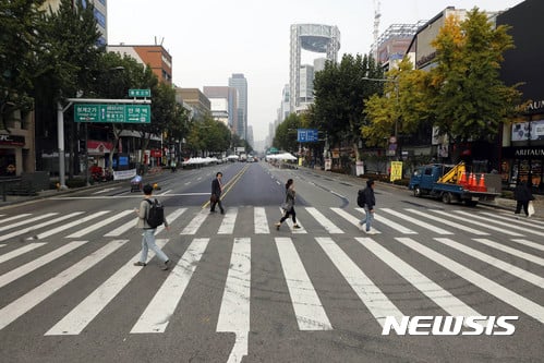 김포에서 버스가 횡단보도를 건너던 행인을 치여 1명이 숨지는 사고가 발생했다. 사진은 기사내용과 무관. /자료사진=뉴시스