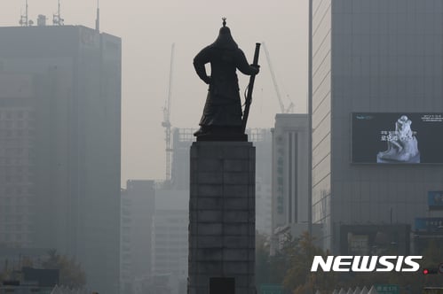 오늘 오후 수도권 등을 중심으로 미세먼지 농도가 나쁨 수준으로 올라가겠다. /자료사진=뉴시스