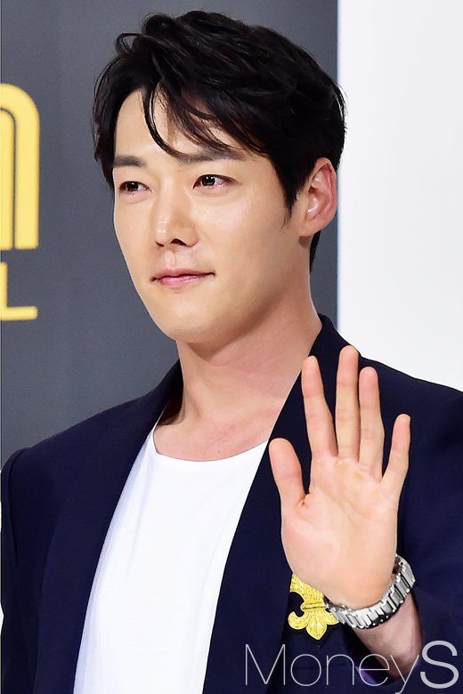 최진혁, '마성의 기쁨'으로 2년만에 컴백?… 
