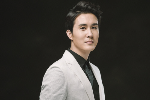 신유 결혼, 7세 연하 방송계 종사자와 백년가약… 