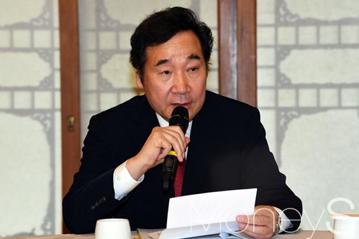 포항 지진. 사진은 이낙연 국무총리. /사진=임한별 기자