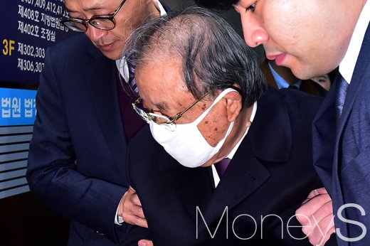 [머니S포토] '풍전등화' 효성그룹, 압수수색 당일 전 회장 항소심 공판