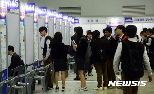 직업계고 졸업생 취업률, 17년 만에 처음으로 50% 넘어