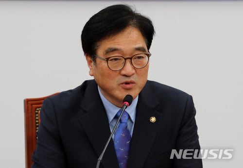 우원식 더불어민주당 원내대표가 22일 자유한국당의 공수처 설치 반대 기조를 비판했다. /사진=뉴시스