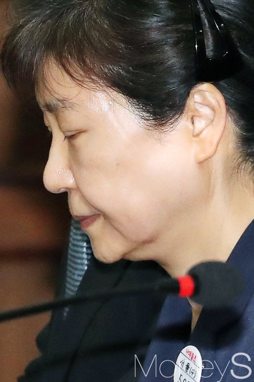 박근혜 재판 42일만에 재개. 오늘 재판 불출석. 사진은 박근혜 전 대통령. /사진=임한별 기자