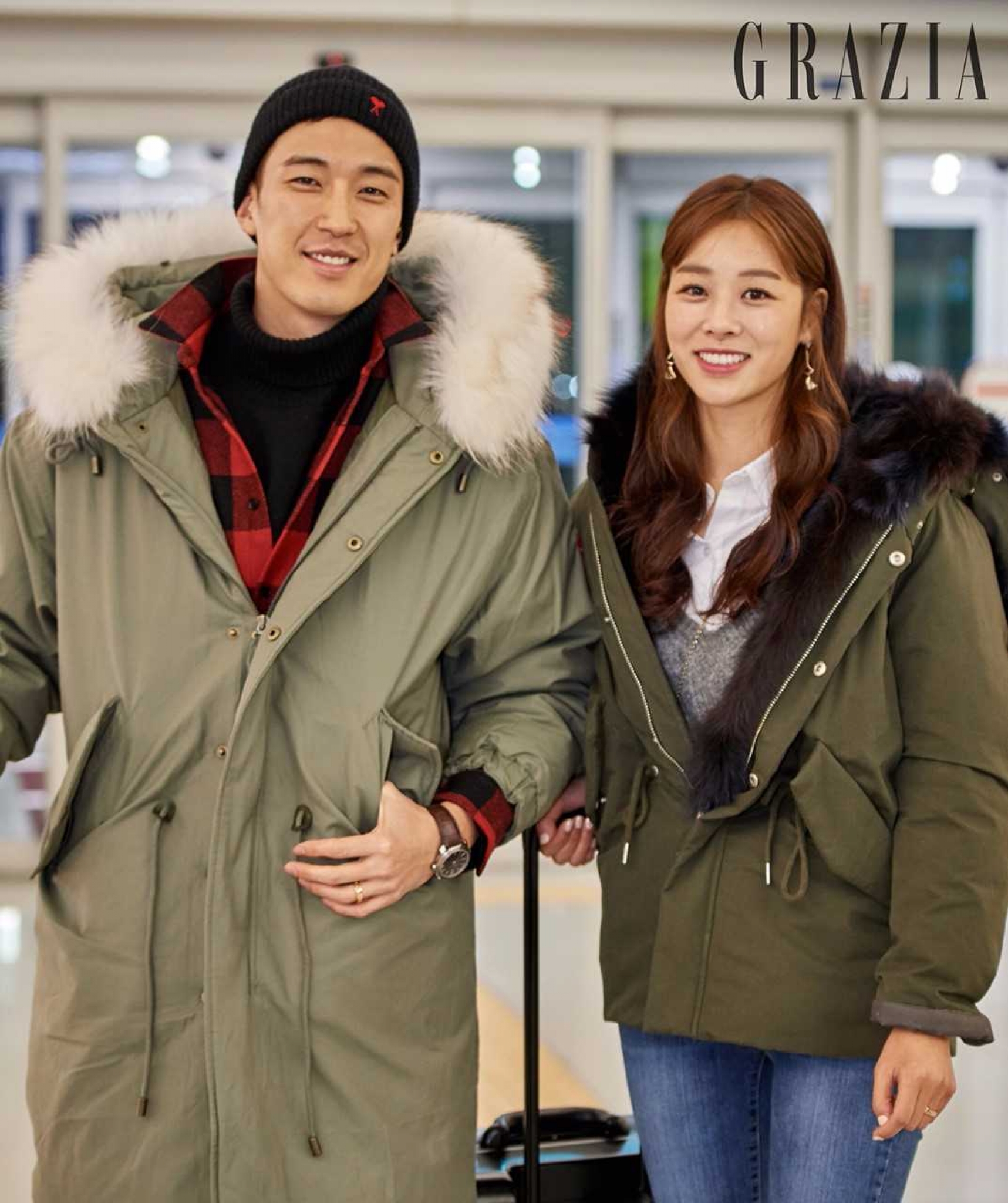 [★공항패션] 강경준♥장신영, 공항 밝힌 비주얼 예비부부… 
