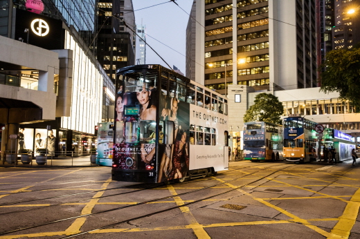 홍콩 도심을 가로지르는 노면전차 트램. 트램으로도 홍콩 관광이 완성된다. /사진=홍콩관광청