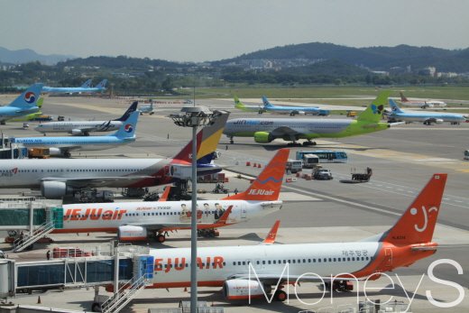 김포공항 계류장의 모습. /사진=박찬규 기자