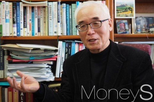 이명식 신용카드학회장(상명대 경영학과 교수). /사진=서대웅 기자