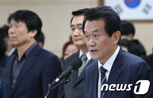 박주원 전 국민의당 최고위원이 8일 오전 경기도 안산시 안산시청 브리핑룸에서 발언하고 있다. /사진=뉴스1 