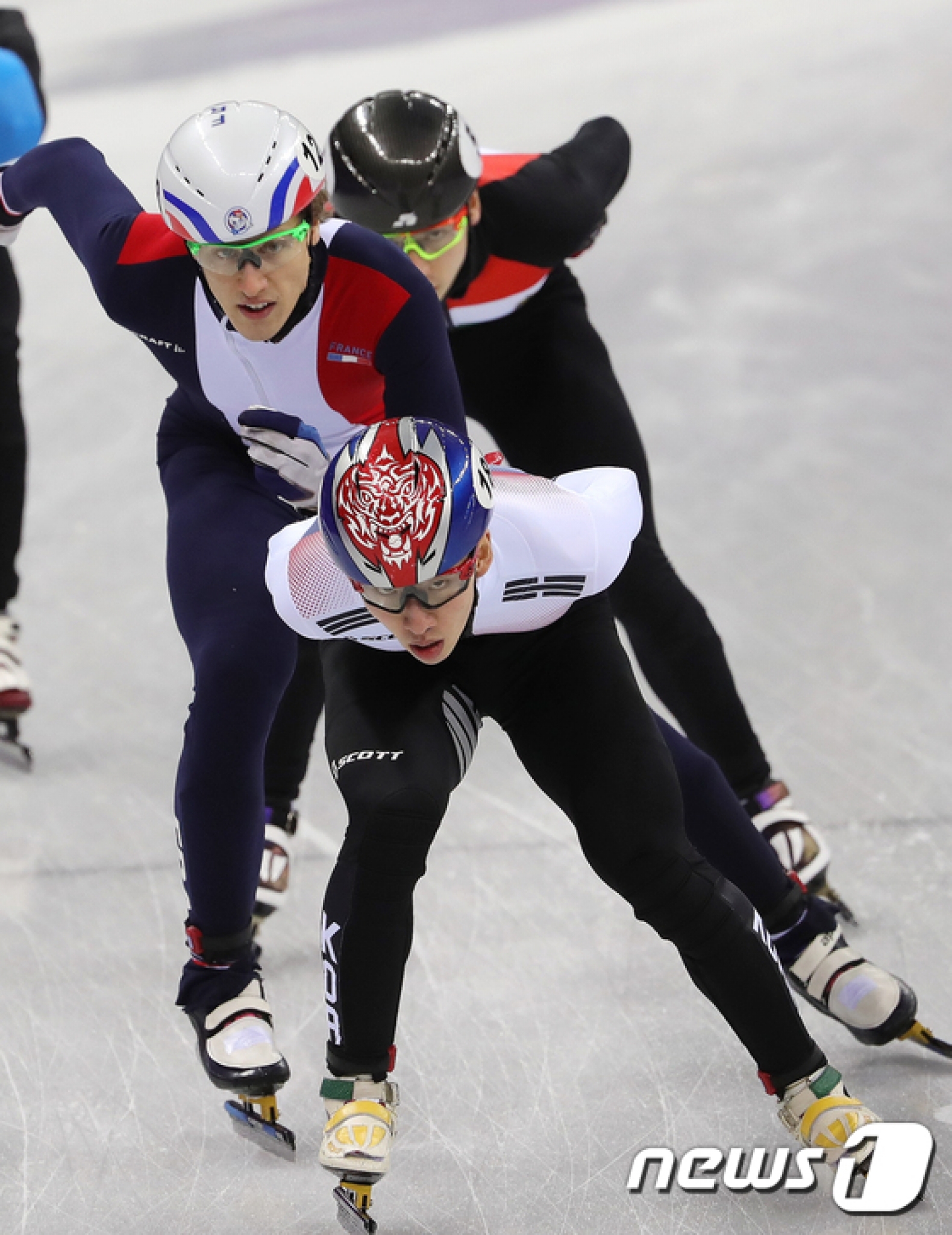 임효준, 한국서 첫 금메달… 쇼트트랙 남자 1500m 우승
