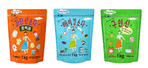 애경이 다목적 세정제 브랜드 ‘엄마의 선택’의 제품 (왼쪽부터)‘과탄산소다’, ‘베이킹소다’ ‘구연산’ 이미지. /사진=애경