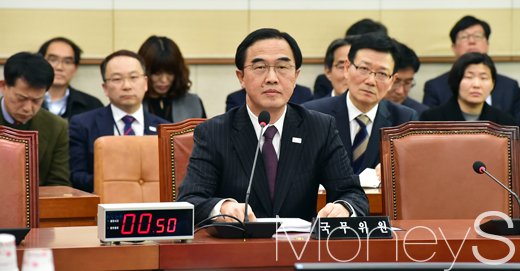 [머니S포토] 조명균 