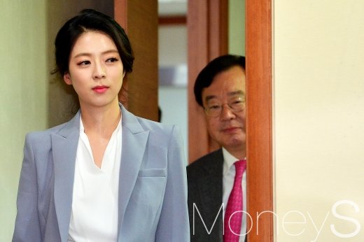 배현진 전 MBC 아나운서가 6.13 지방선거를 앞두고 9일 서울 여의도 중앙당사에서 열린 '영입인사 환영식'에 참석했다. /사진=임한별 기자