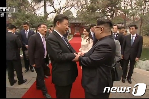 김정은 노동당위원장과 시진핑 중국 주석 /사진=뉴스1(CCTV 캡처)