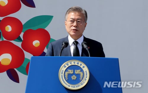 문재인 대통령이 3일 오전 제70주년 4·3 희생자 추념식이 열린 제주특별자치도 제주4·3 평화공원에서 추념사를 했다. /사진=뉴시스