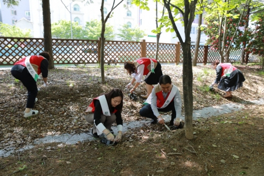 롯데백광주점, 봄맞이 푸른길공원 환경정화 활동