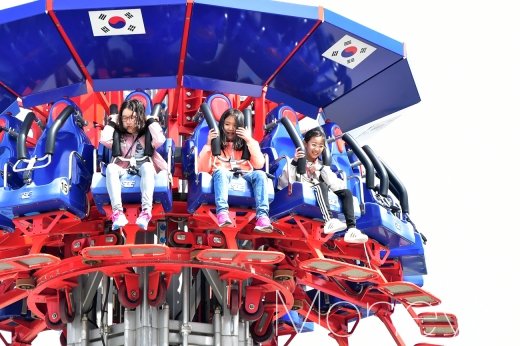 [머니S포토] 짜릿한 어린이날, '즐겁거나 혹은 무섭거나'