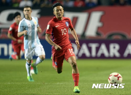 지난해 5월 23일 오후 전주월드컵경기장에서 열린 FIFA U-20 월드컵 코리아 2017' A조 조별리그 2차전 대한민국과 아르헨티나의 경기. 대한민국 이승우가 돌파를 하고 있다./사진=뉴시스