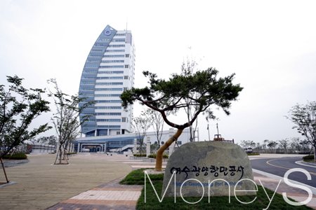 여수광양항만공사, 광양항 서측배후단지 입주기업 2곳 선정