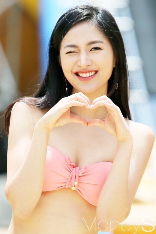 [머니S포토] 2018 미코 박채원, 상큼한 윙크