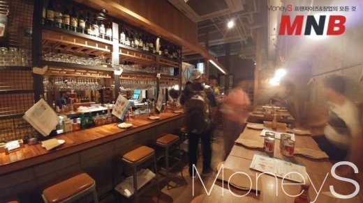 / 와인전문바 디푼토 (사진=강동완기자) @머니S MNB, 식품 외식 유통 · 프랜차이즈 가맹 & 유망 창업 아이템의 모든 것