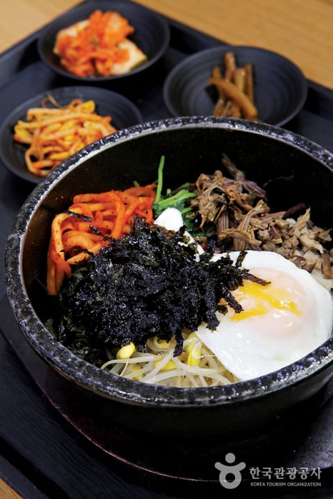 화성휴게소 '가마솥 비빔밥'. /사진=한국관광공사 제공