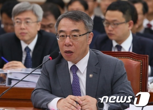 '사법농단 핵심' 임종헌 검찰 출석…