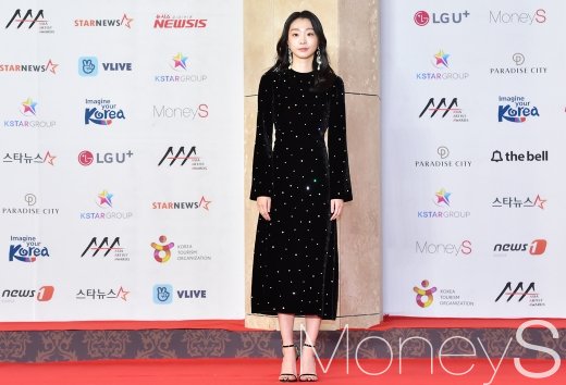 [머니S포토] AAA 김다미, '청룡 이후 첫 나들이'
