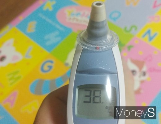 [건강] 감기 앓고 다리가 아프다는 아이, '일과성 활액막염'이란?