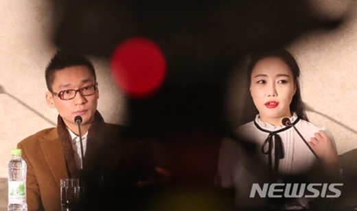 팝 아티스트 낸시랭과 왕진진. /사진=뉴시스