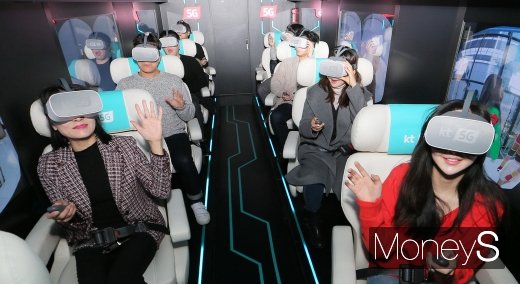 [머니S포토] KT 5G버스, 다음달 2일까지 운영