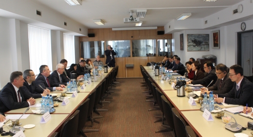 김현미 국토교통부 장관이 폴란드 바르샤바에 위치한 국제철도협력기구(OSJD) 위원회를 방문해 한국과 OSJD 간 협력방안을 구체적으로 논의했다. /사진=국토부