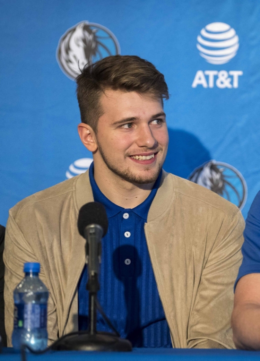 NBA 역사상 두 번째로 어린 나이에 '트리플 더블' 기록을 달성한 댈러스 매버릭스의 포워드 루카 돈치치. /사진=로이터