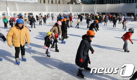 서울광장 스케이트장. /사진=뉴스1