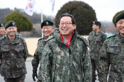 ▲ 조광한 남양주시장 설맞이 군부대 방문. / 사진제공=남양주시 