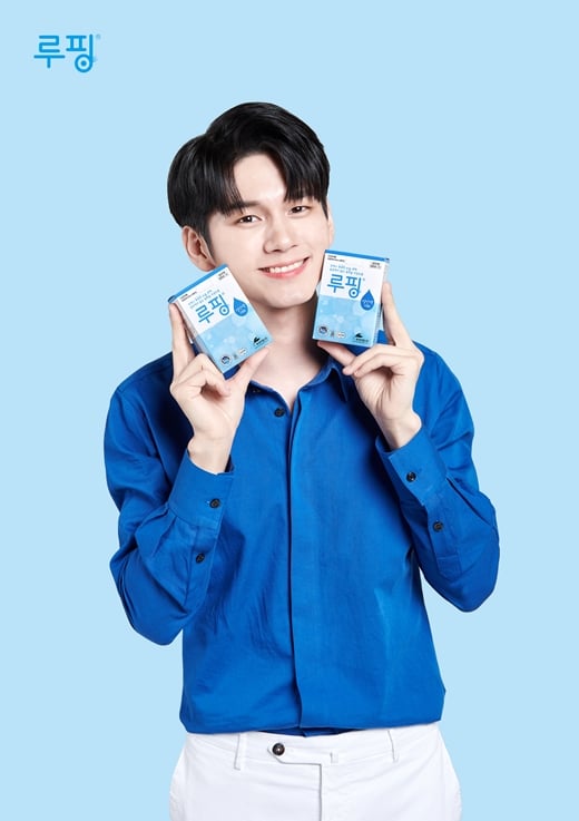 현대약품 인공눈물 '루핑점안액'의 모델 옹성우./사진=현대약품